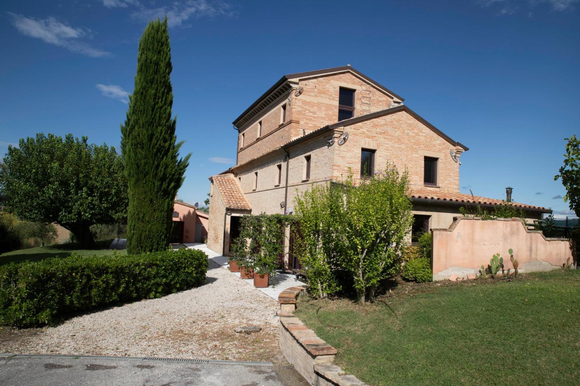Casali Marchigiani - Ville Vacanza Private Con Piscina Ostra Екстер'єр фото